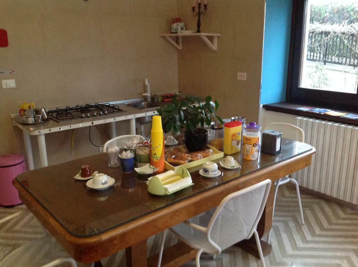 Bed & Breakfast Da Charlie LʼAquila Eksteriør bilde